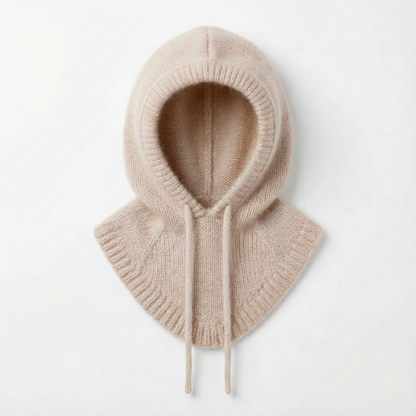 Cagoule hivernale en angora – tricotée à la main