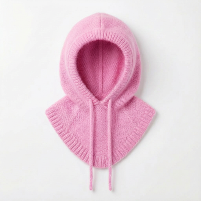 Cagoule hivernale en angora – tricotée à la main