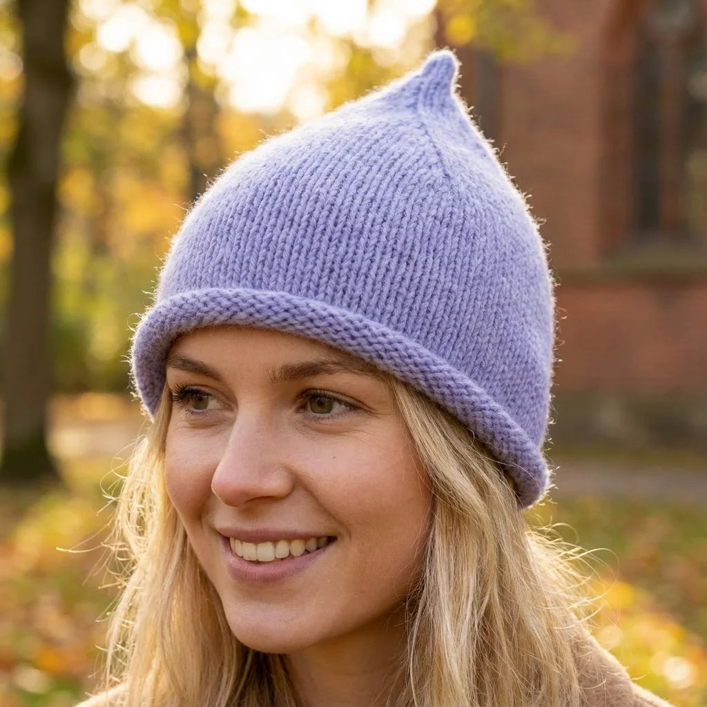 Bonnet en pointe tricoté – Angora & Fait main