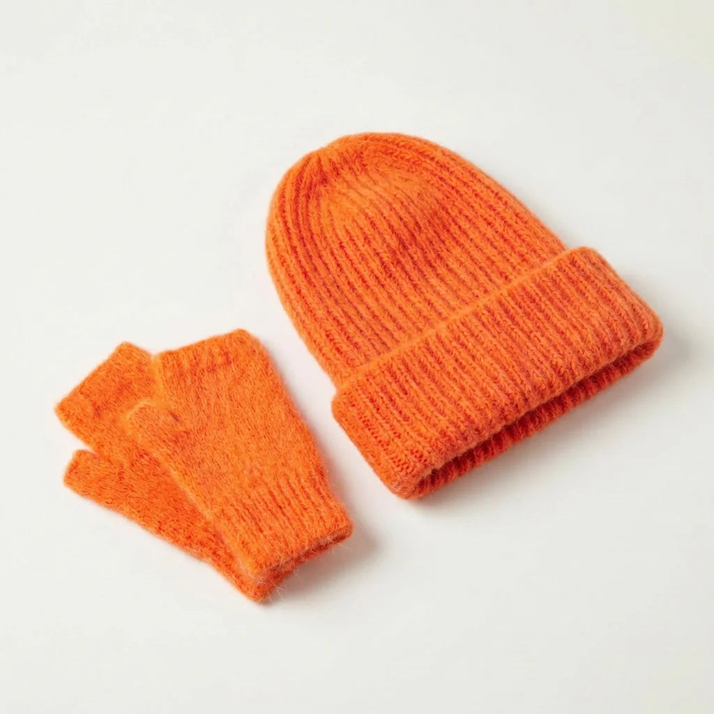Bonnet Long & Mitaines en Angora : 2 en 1